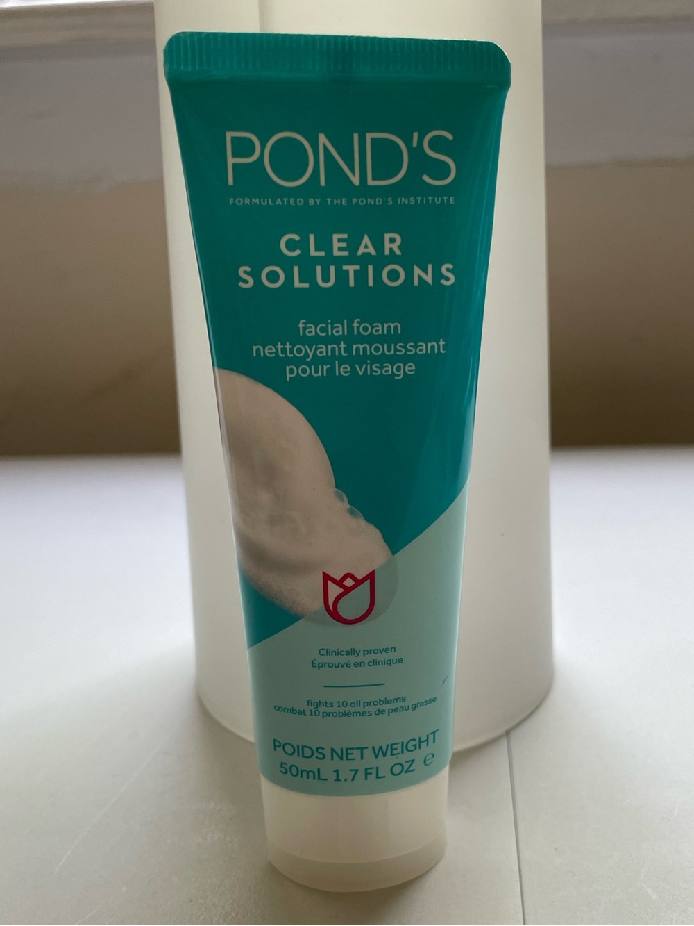 NEW Pond's Clear Solutions Facial Foam 1.7 oz Sealed